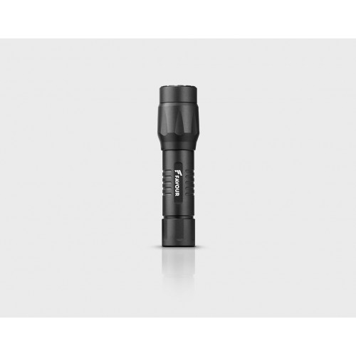 LINTERNA DE MANO T1417 FAVOR 1030 LUMENS USB RECARGABLE [T1417]