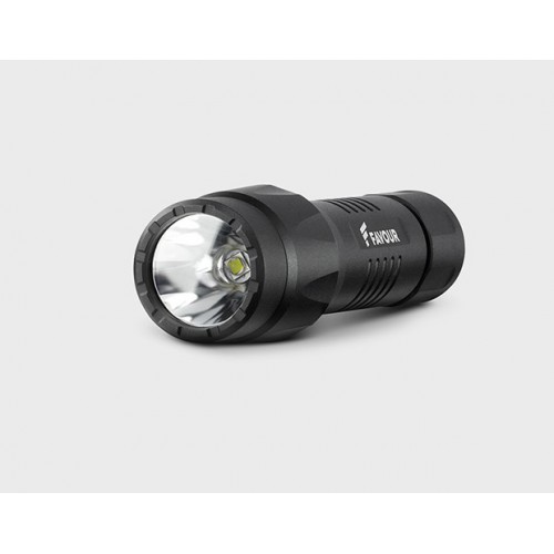 LINTERNA DE MANO T1417 FAVOR 1030 LUMENS USB RECARGABLE [T1417]